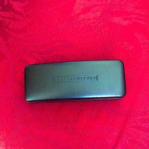 Argylrculture glasses black case